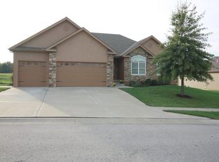 1731 Harbor Dr, Kearney, MO 64060