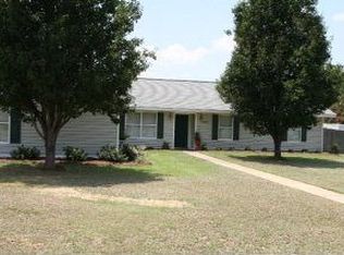 3802 Apache Dr, Dothan, AL 36305
