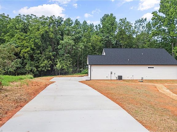4th image of 1649 Ralee Dr