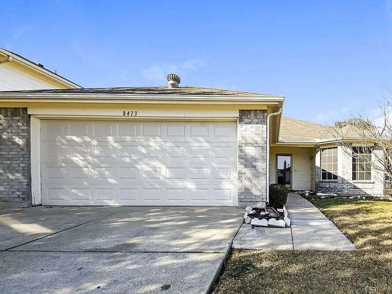 8413 Canvasback Ln — Photo 1