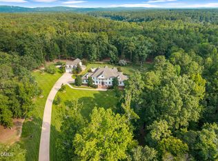 64 Pin Oak Ct, Chapel Hill, NC 27517