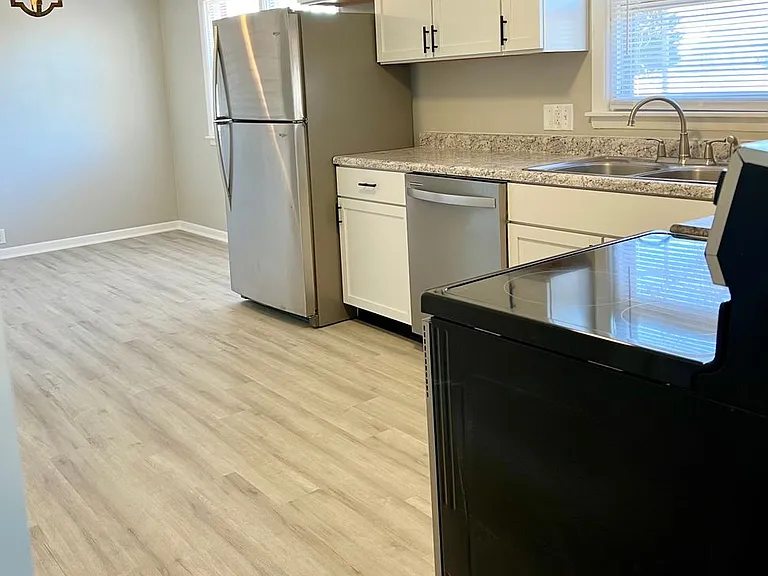 7082 N Rebecca Ct — Photo 8