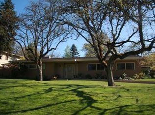 2108 Woodlawn Dr, Medford, OR 97504