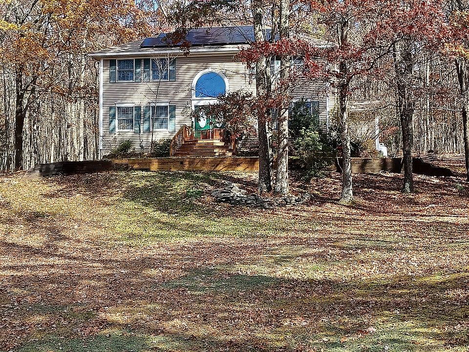 1st image of 104 Winding Brook Dr