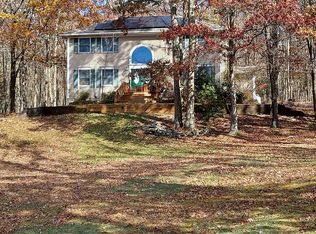 104 Winding Brook Dr, Shohola, PA 18458