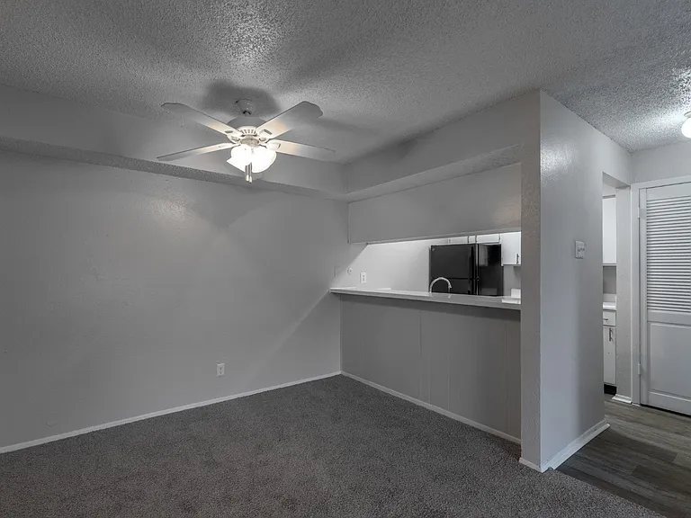 Preston Oaks — Photo 31