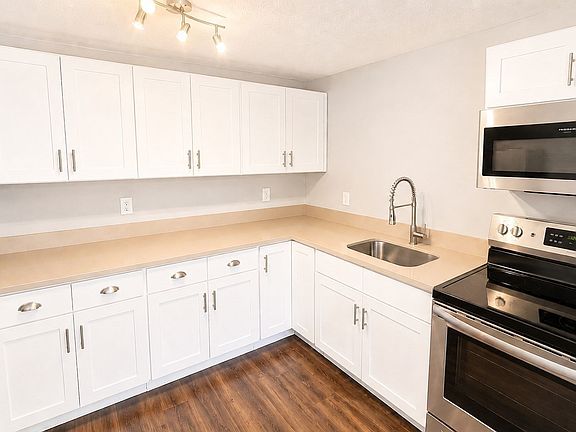 3rd image of 154 2nd St #111A