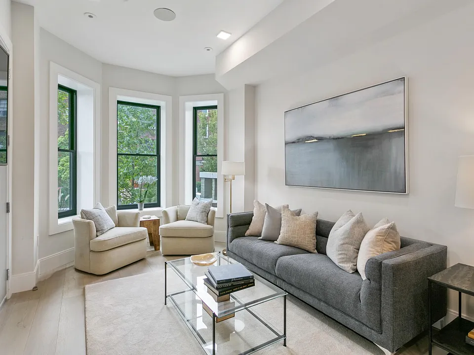 1819 Vernon St NW #3