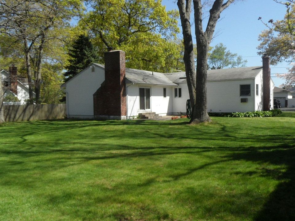 341 Silver St, West Babylon, NY 11704 Zillow