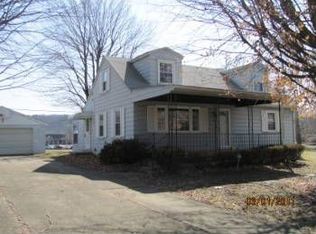 892 Fieldson Dr, Heath, OH