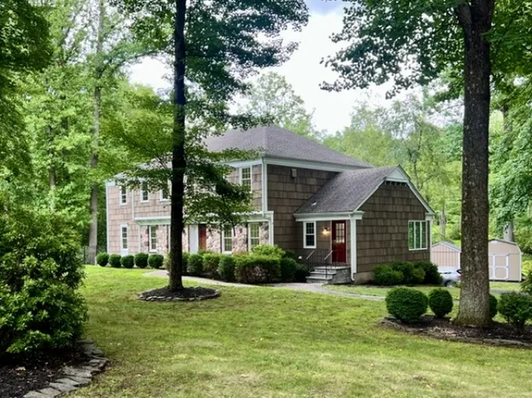 10 Campbells Brook Rd, Readington Twp., NJ 08889