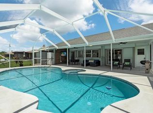 2336 SE Avalon Rd, Pt Saint Lucie, FL 34952