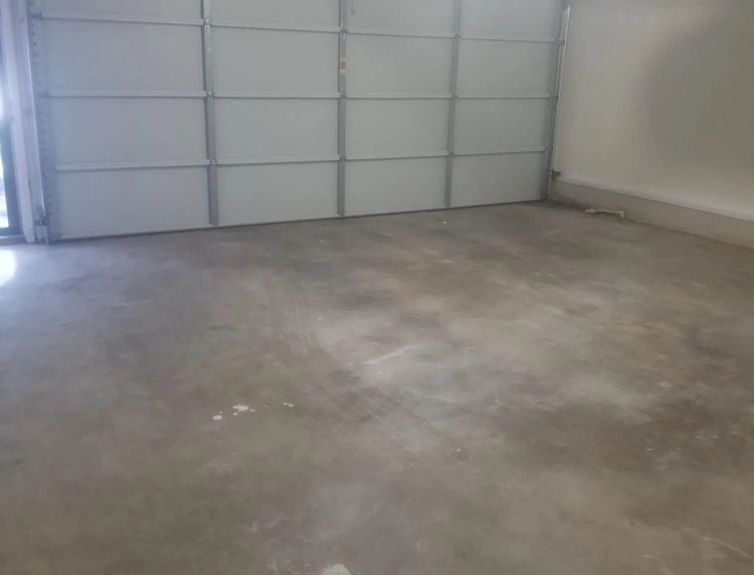 2 bed, 1.0 bath, 1100 sqft, $1,220 — Photo 2