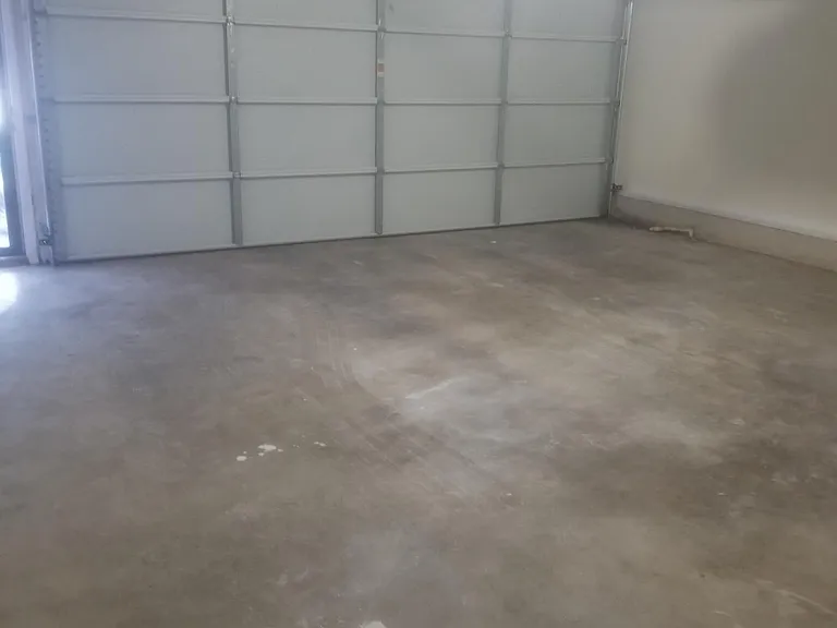 1300 Julia St NW — Photo 2
