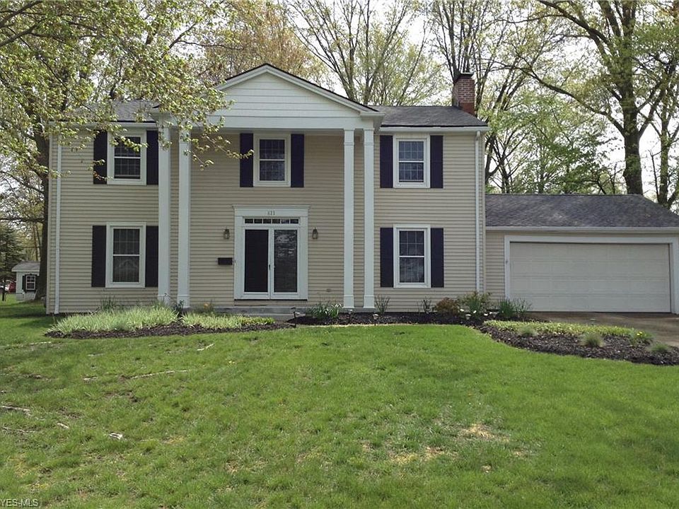 1st image of 611 Revere Dr