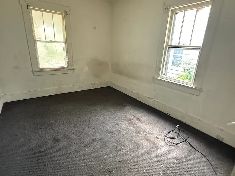 1303 E Whitmer St — Photo 6