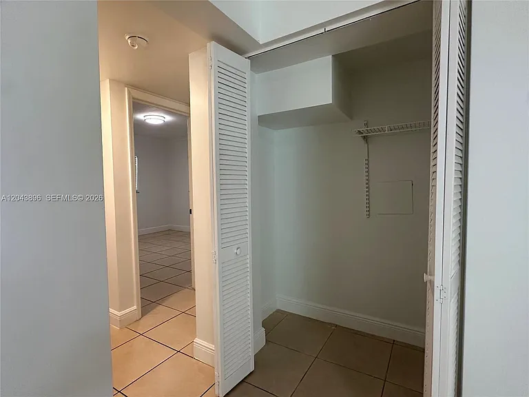 2536 Van Buren St #5A — Photo 13