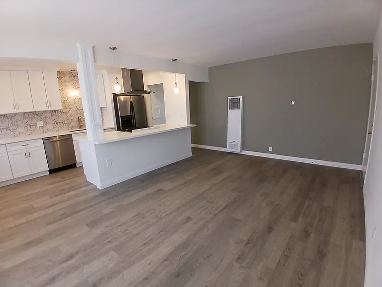 317 Walnut Ave #6 — Photo 13