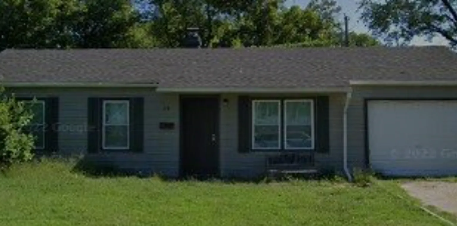 For Lease — Photo 1