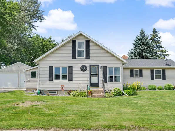 403 5th St, Delhi, IA 52223