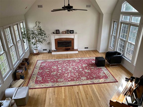 4th image of 110 Arlington Ave #A