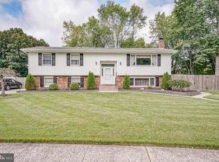 27 K Dr, Pennsville, NJ 08070