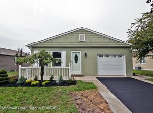 48 Redhook Bay Dr, Toms River, NJ 08757