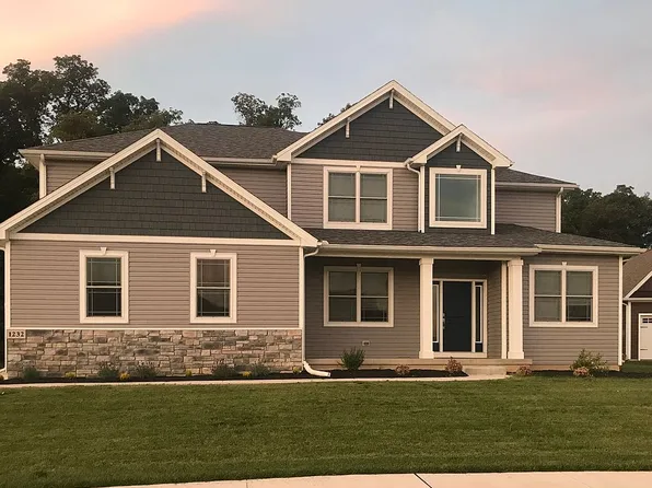 1232 Apache Dr, Wauseon, OH 43567