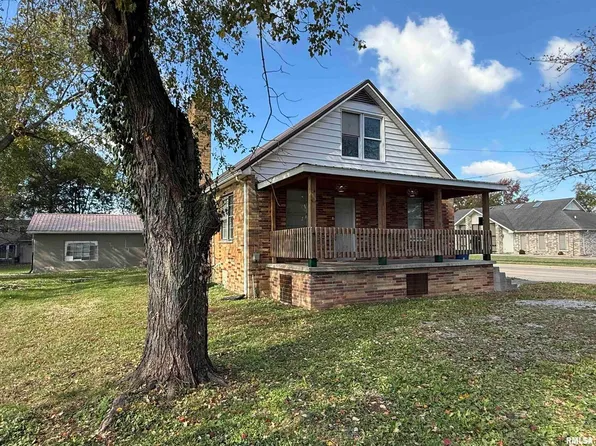 1103 W Boulevard St #A, Marion, IL 62959