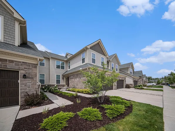 3072 N Spurway Dr, Ann Arbor, MI 48105