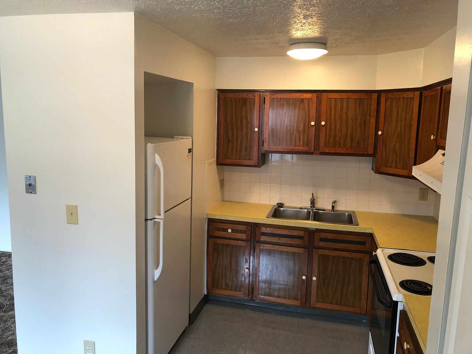 1835 Brewster Creek Dr, Akron, OH 44306 Zillow