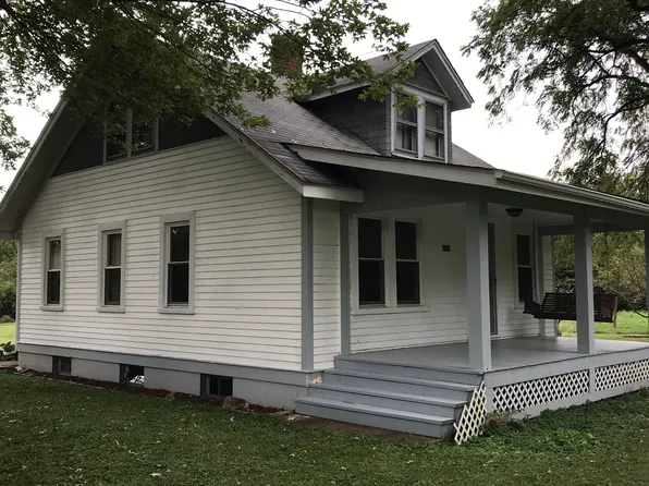 2001 S 11th St, Belleville, IL 62226