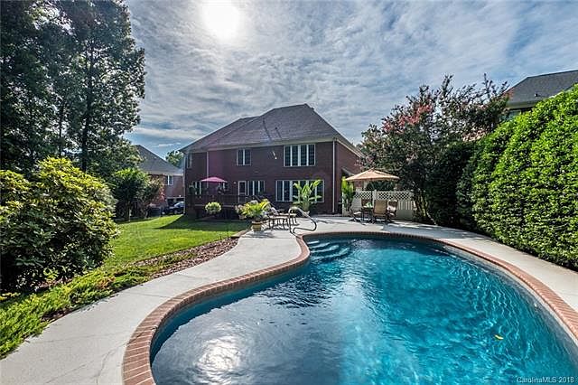 1st image of 9534 Devonshire Dr