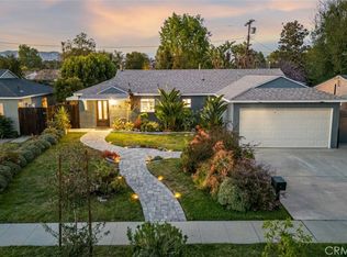 17801 Arminta St, Reseda, CA 91335