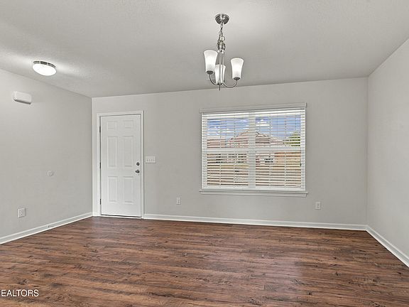 3rd image of 7146 Forest Willow Ln