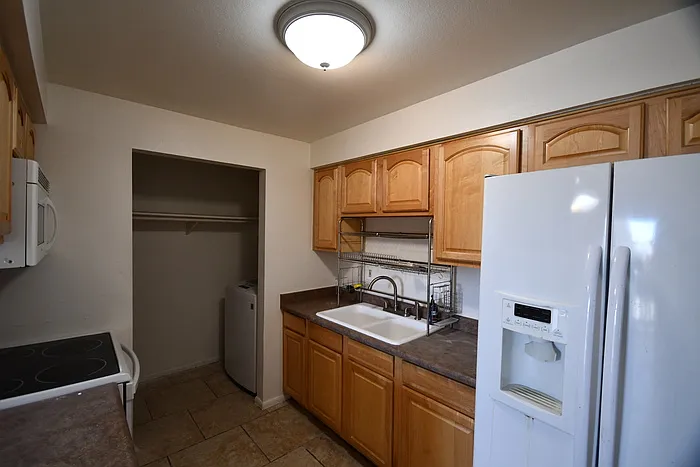 630 W Inglewood St — Photo 13