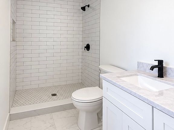 4th image of 1907 Success St #1