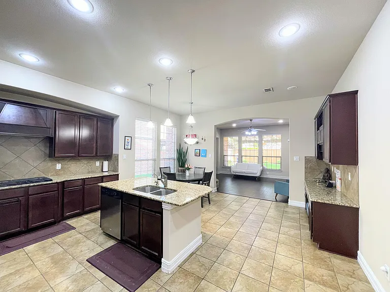 3103 Townsend Dr — Photo 17