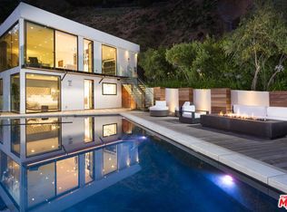 8780 Hollywood Blvd, Los Angeles, CA 90069