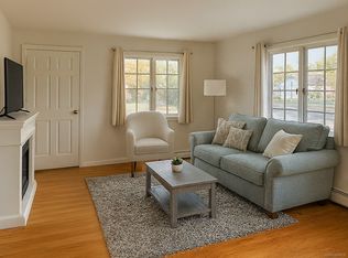 15 Welch Ter, Fairfield, CT 06824