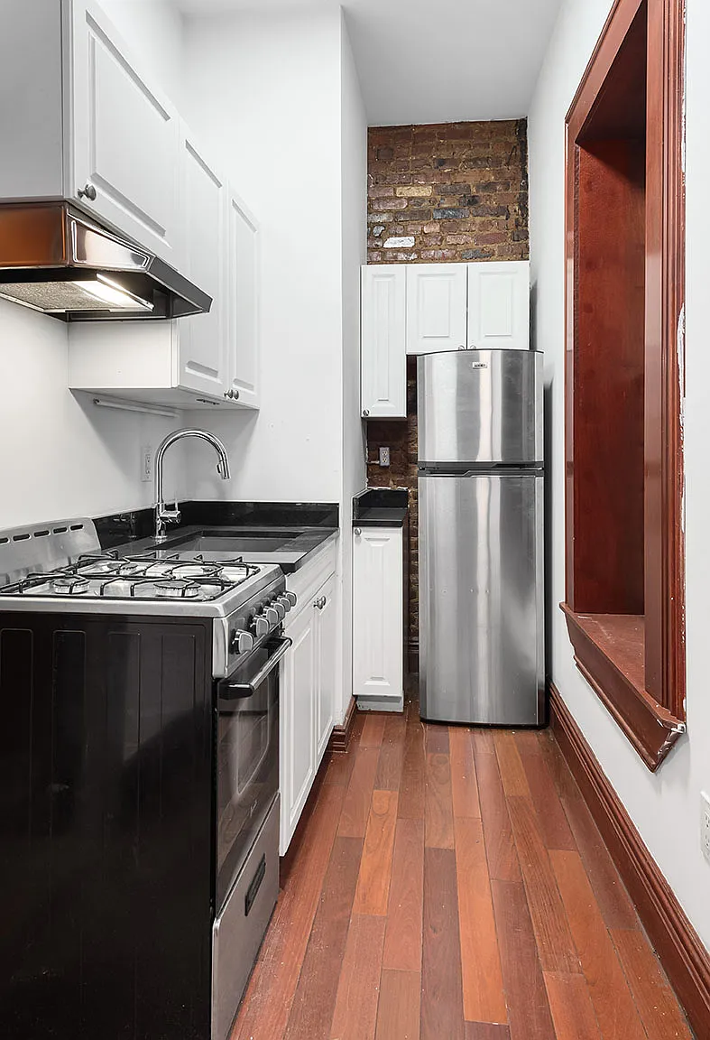 214 East 82nd Street — Photo 1