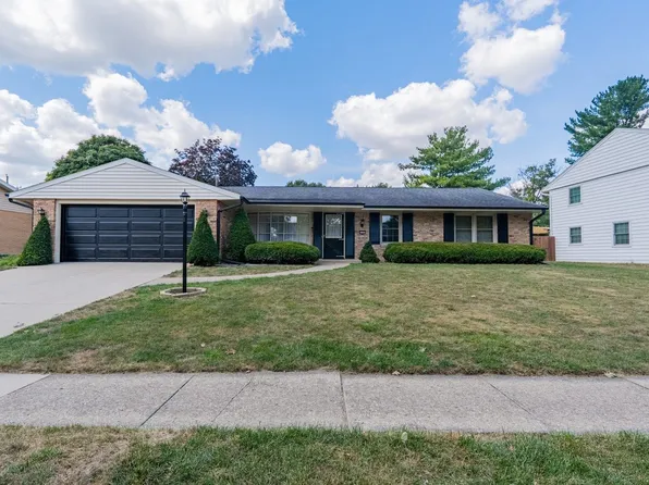 2105 Noel Dr, Champaign, IL 61821