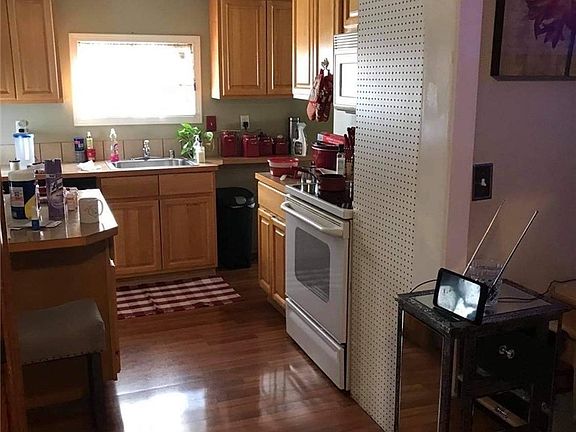 5th image of 1034 E 47th St