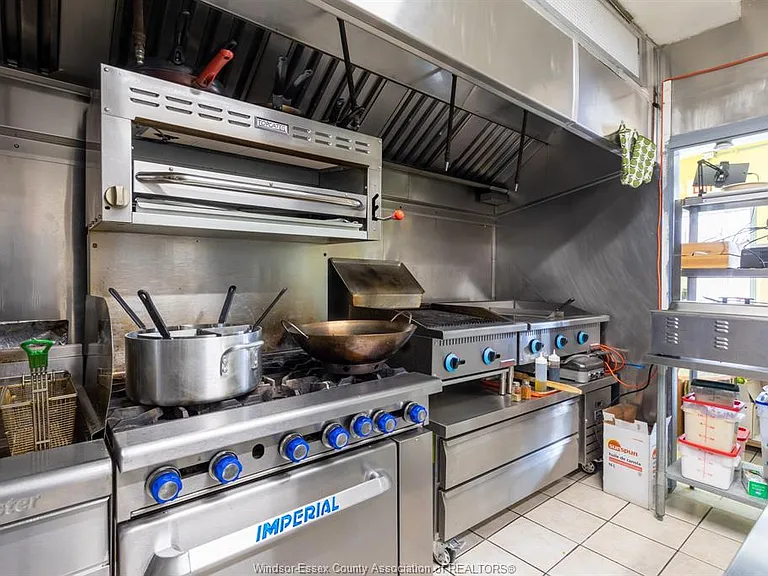 2981 Longfellow Ave — Photo 8