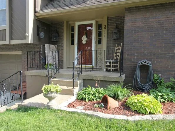 3711 NE Beechwood Dr, Lees Summit, MO 64064