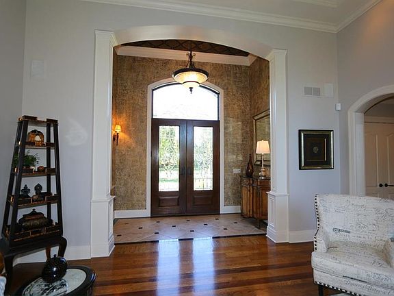 3rd image of 4089 Maxwell Dr