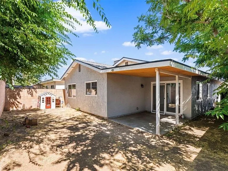 3140 E Avenue Q15 — Photo 11