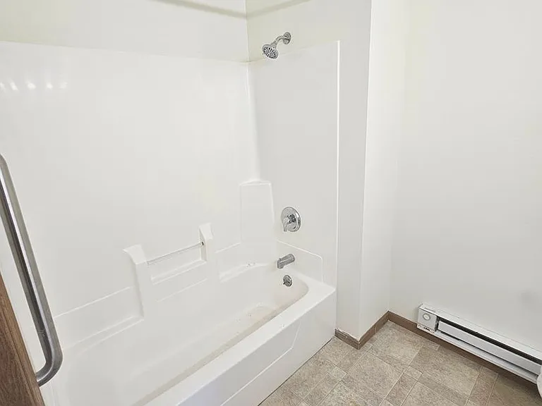 202-260 Murdock St — Photo 14