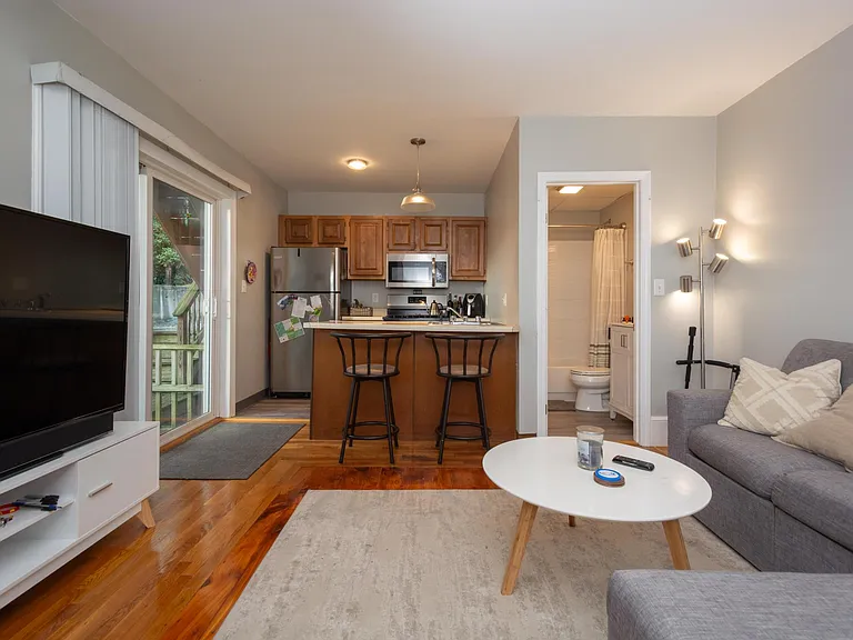 47 Shaw St #B — Photo 1