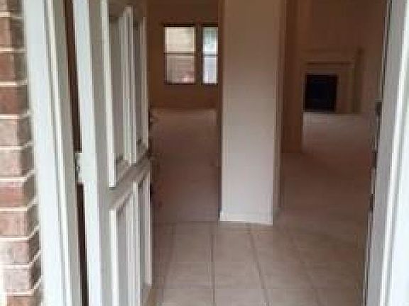 5th image of 2600 Navasota Dr